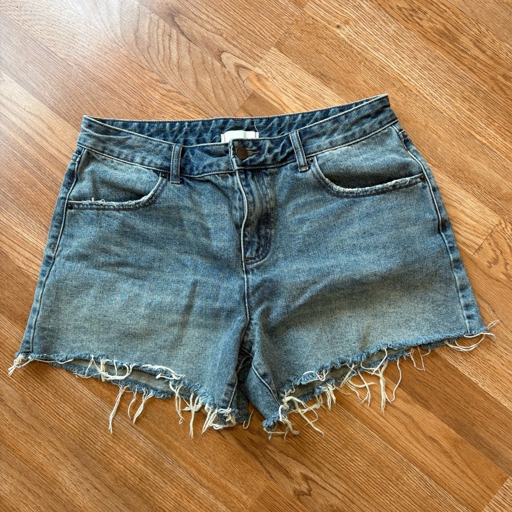 BDG by Urban Outfitters Denim Frayed Hem Women Shorts 31